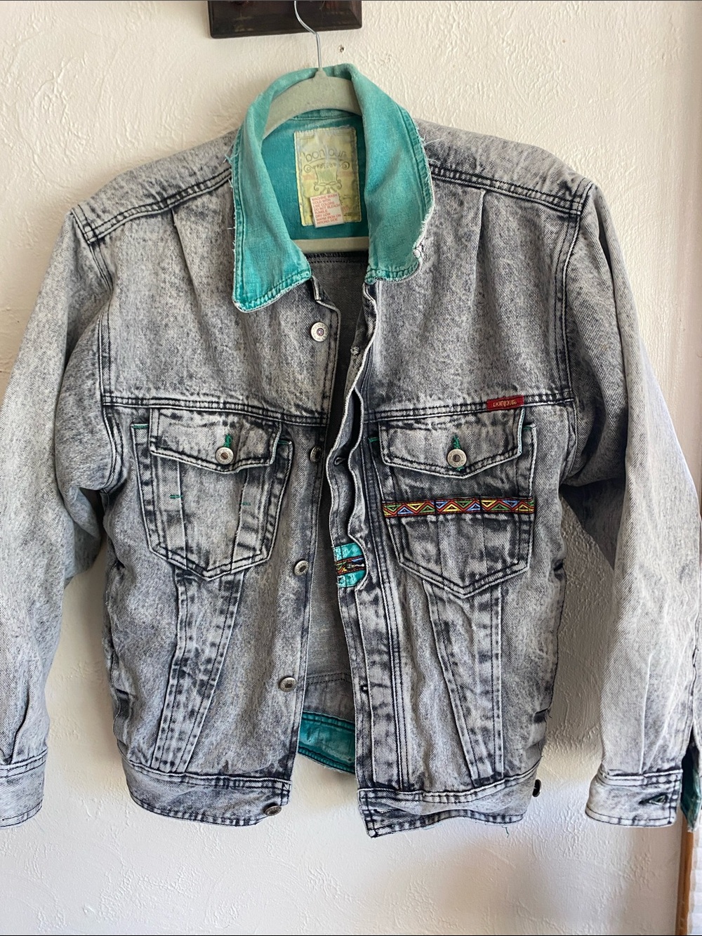 Acid-Wash Gray Denim Jacket with Teal Collar
